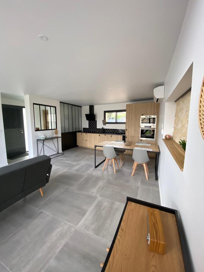Magnifique Grange Avec Spa / Love Room Saint-Andre-de-Cubzac Ngoại thất bức ảnh